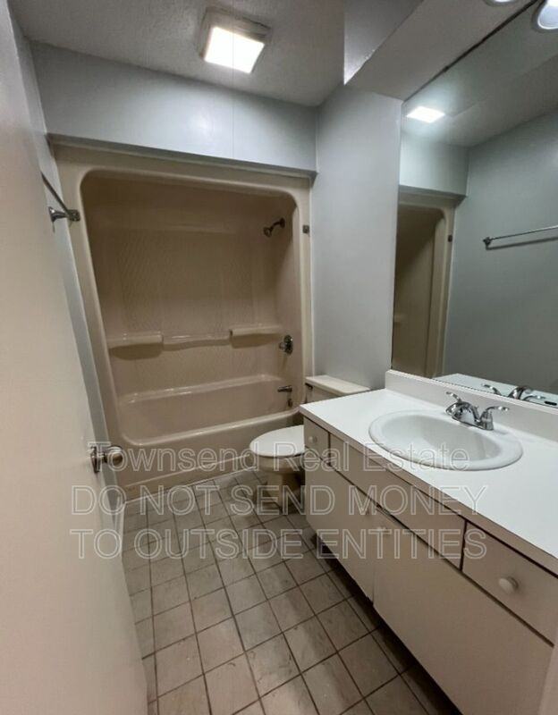501 Cypress Trace Dr - Photo 4 of 20