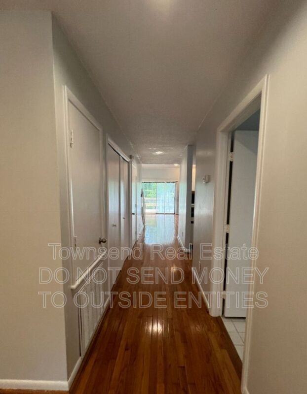 501 Cypress Trace Dr - Photo 5 of 20