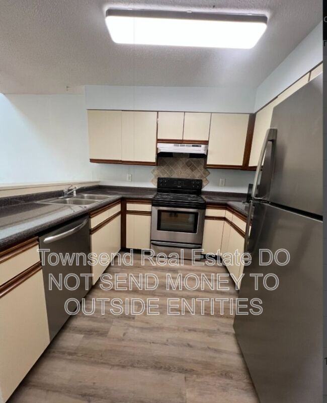 501 Cypress Trace Dr - Photo 6 of 20