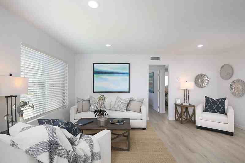 655 Ivy St #2 - Photo 4 of 7