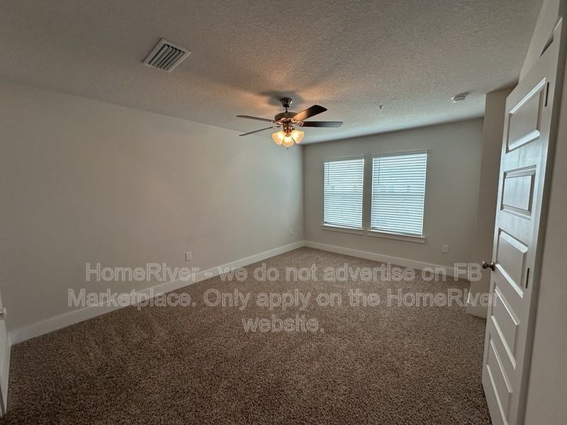 1507 Iroquois Ct - Photo 3 of 18