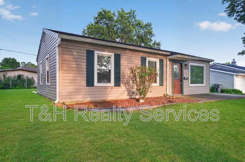 232 Gaywood Dr - Photo 4 of 30
