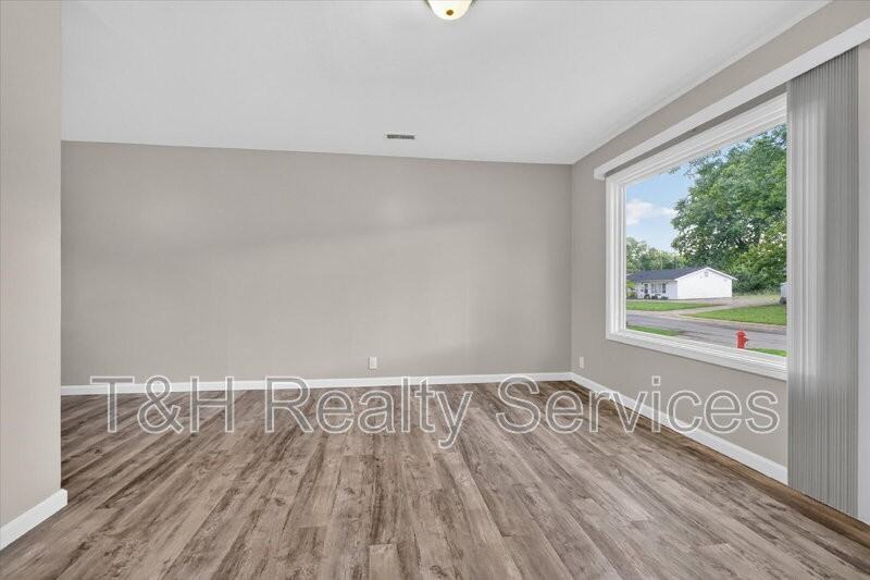 232 Gaywood Dr - Photo 7 of 30