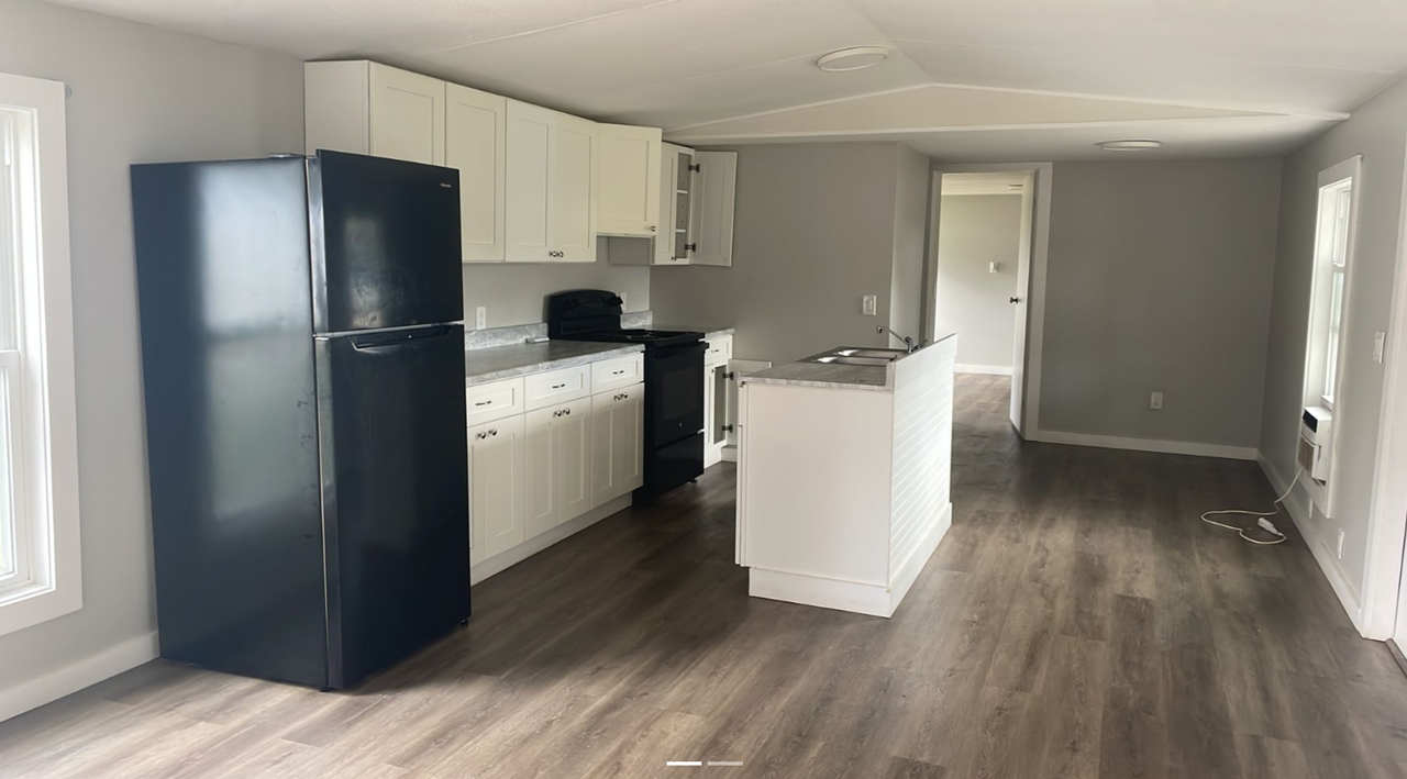 7017 Silver Lake Dr - Photo 2 of 8