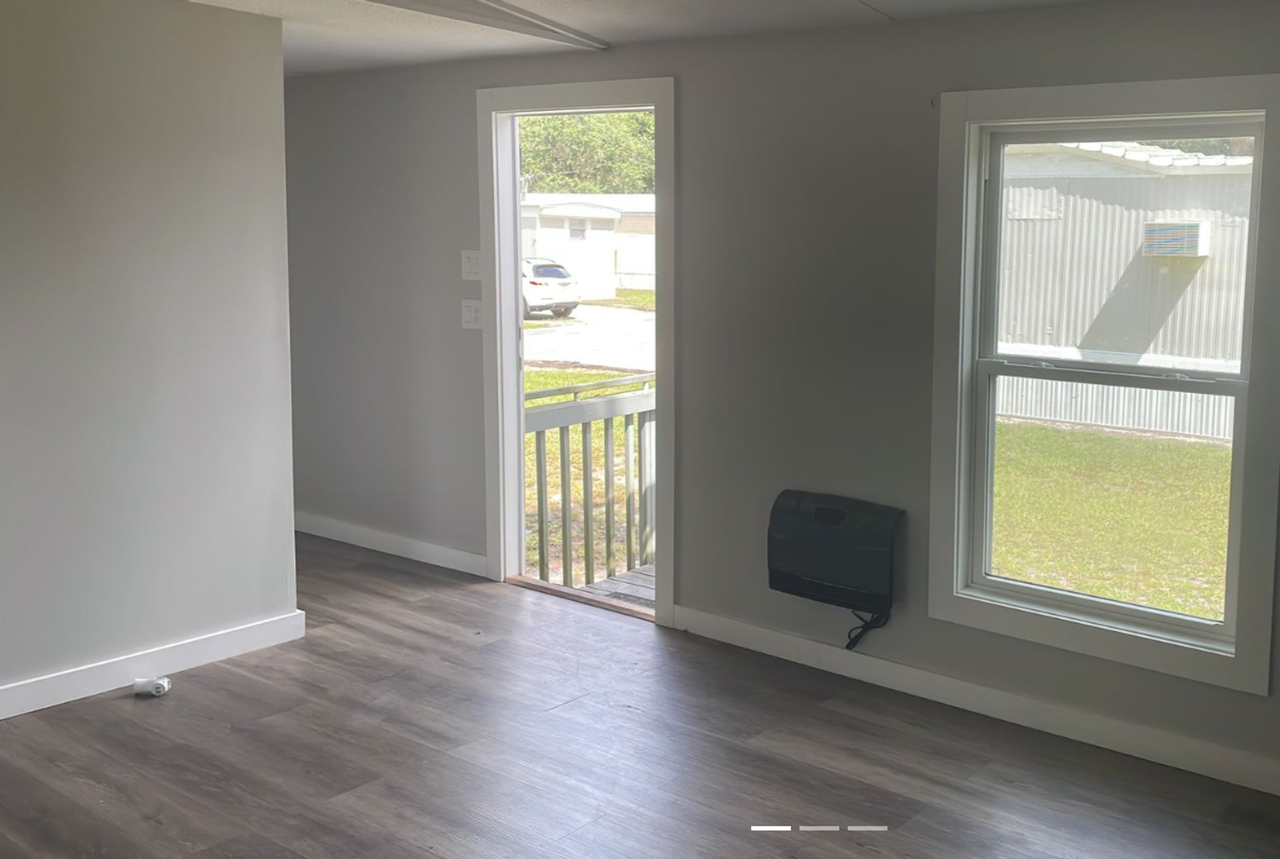 7017 Silver Lake Dr - Photo 3 of 8