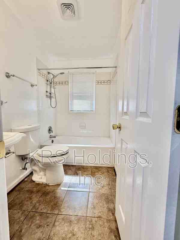 3931 Forestdale Ave - Photo 7 of 34