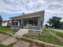 featured image of 1040 7th Ave
