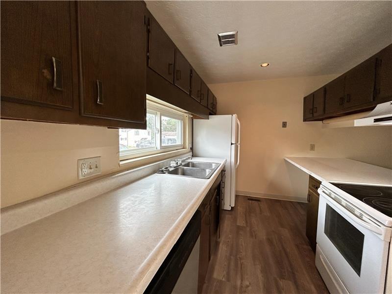 133 Orchard Dr #A - Photo 4 of 7