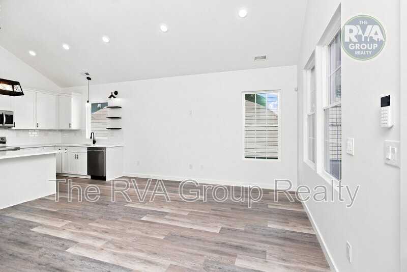 1609 Rogers St - Photo 2 of 21