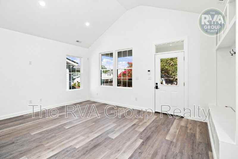 1609 Rogers St - Photo 3 of 21