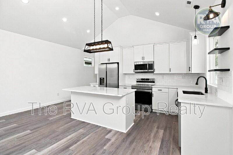 1609 Rogers St - Photo 7 of 21