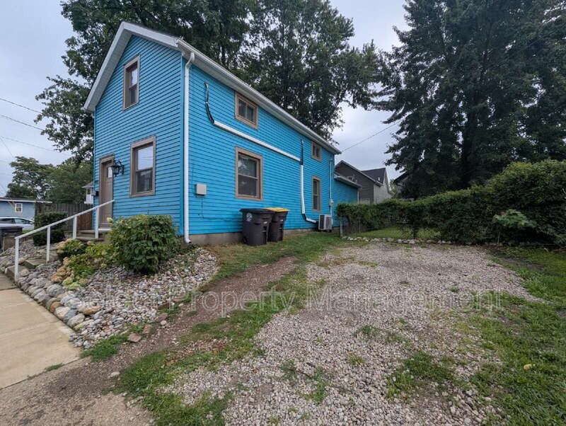 601 W Brackenridge St - Photo 2 of 22