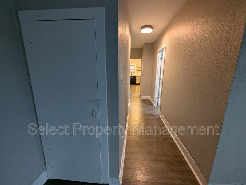 601 W Brackenridge St - Photo 6 of 22