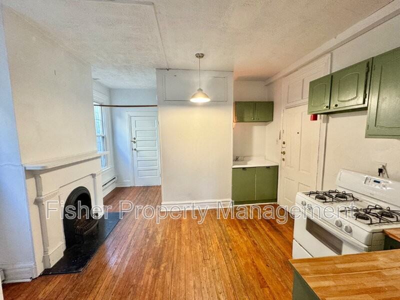 1921 Floyd Ave #2 - Photo 7 of 10