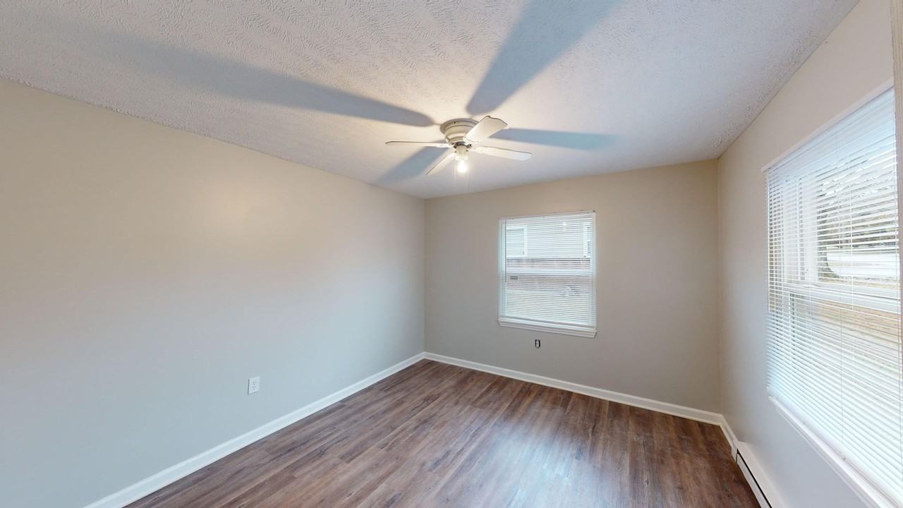 Oak Park Apartments - Photo 6 of 38