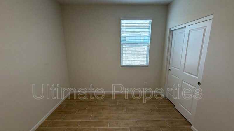 18148 W Daley Ln - Photo 4 of 10
