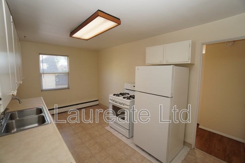 1432 Gaylord St #3 - Photo 5 of 12