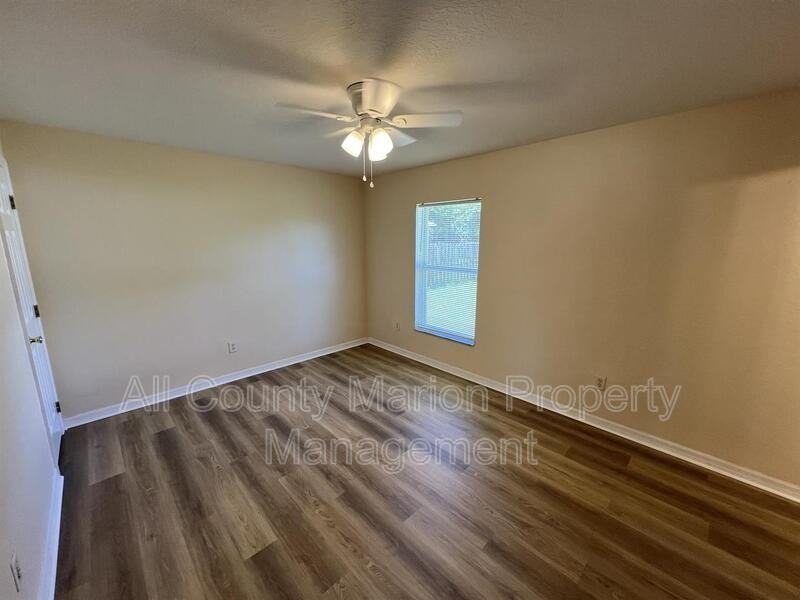 520 Marion Oaks Ln - Photo 6 of 13