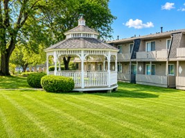 featured image of 15928 Leclaire Ave