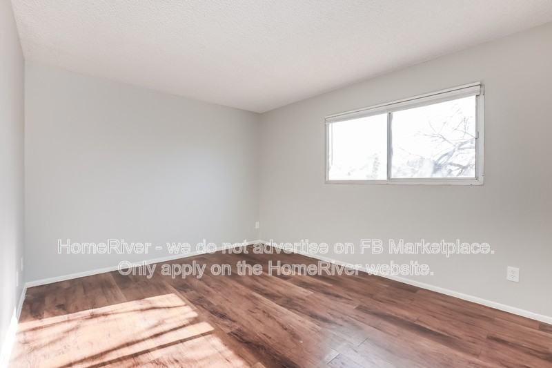 5758 N 42nd Ave - Photo 5 of 18