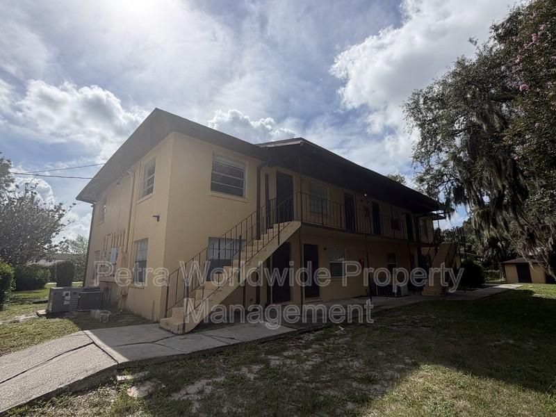 2305 K - Photo 2 of 8
