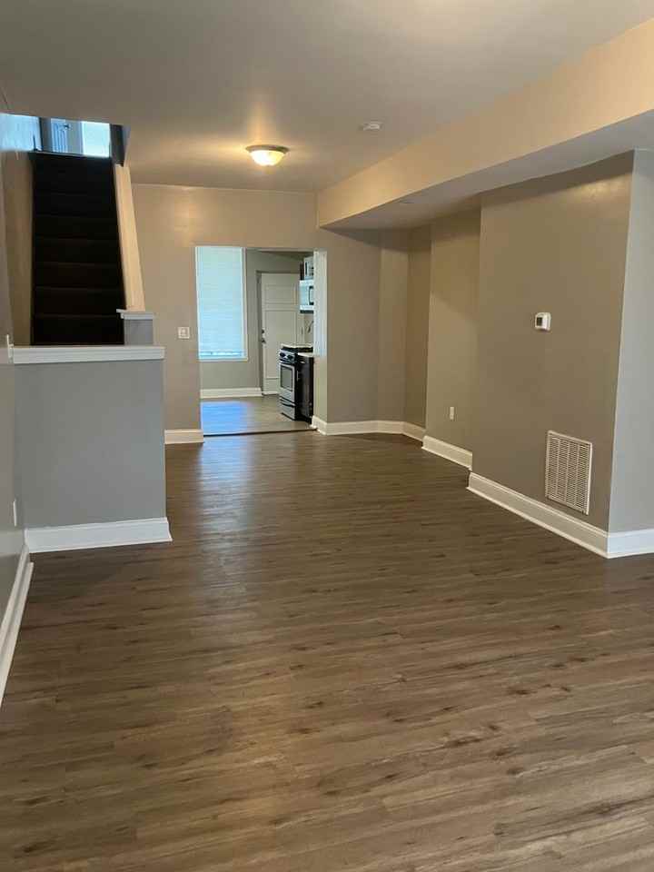 1905 N Dukeland St - Photo 2 of 16
