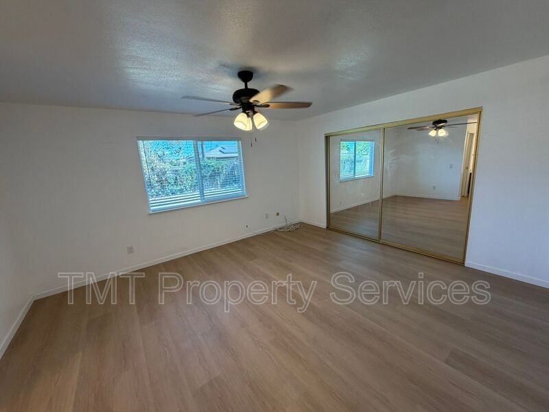 8583 Fairlawn Ct - Photo 7 of 12
