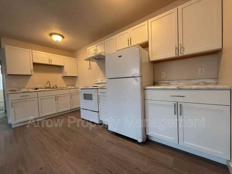 1315 F St - Photo 3 of 10