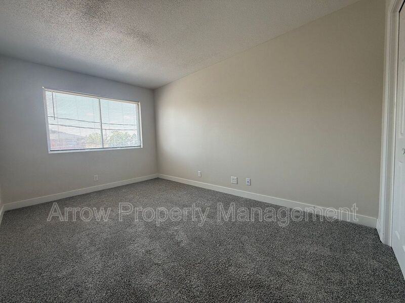 1315 F St - Photo 4 of 10
