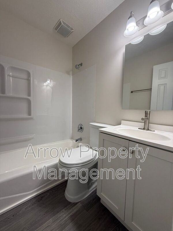 1315 F St - Photo 6 of 10