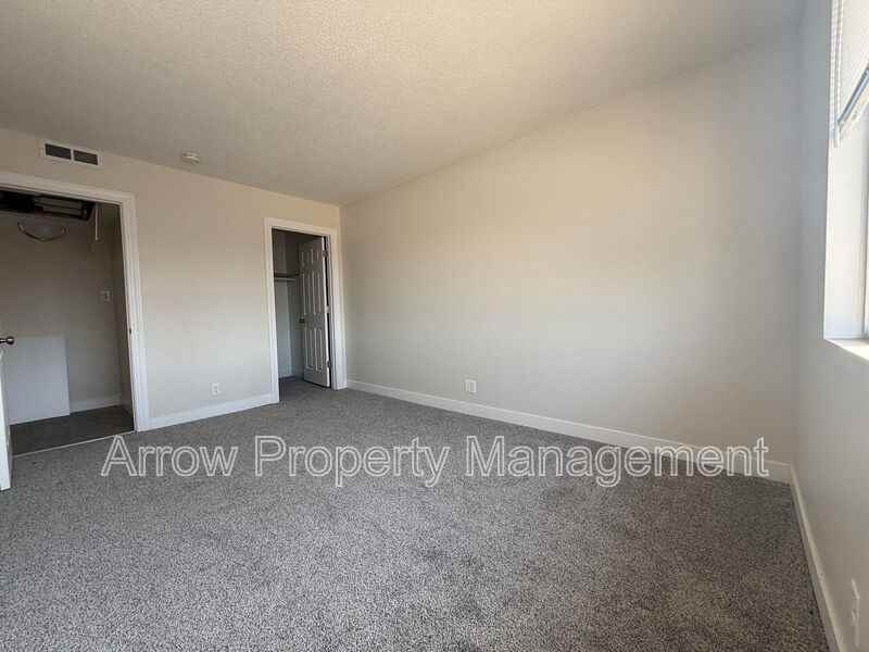 1315 F St - Photo 7 of 10
