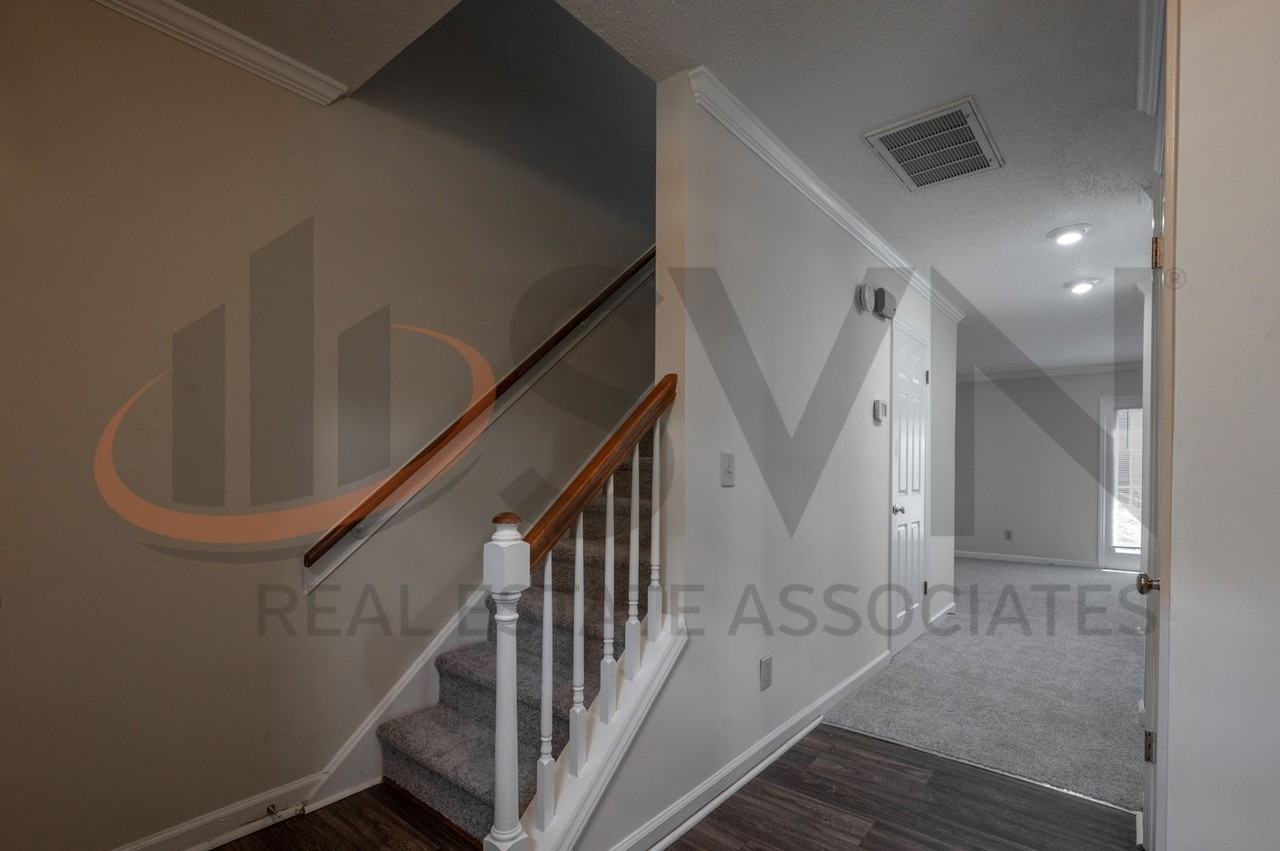 3117 Coachmans Way - Photo 6 of 19