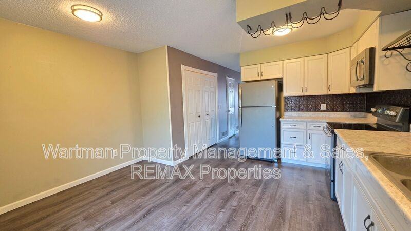4231 Charleston Dr - Photo 6 of 22