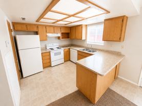 Spacious Four Bedroom Townhome - Photo 1 of 1