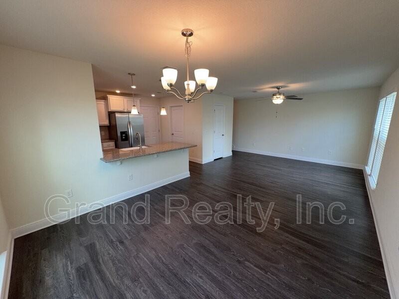 4393 Village Oak Ln - Photo 2 of 23