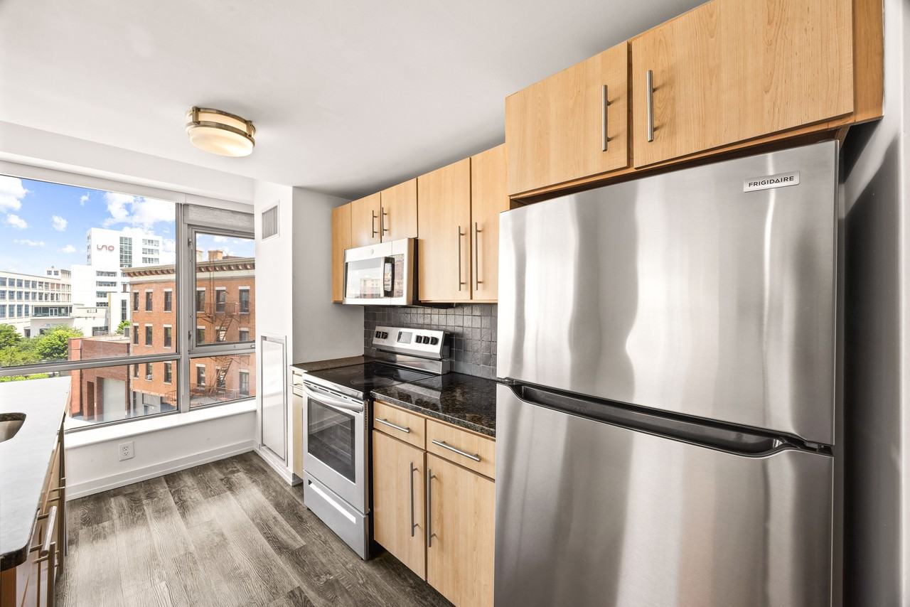 66 Main Street - Photo 5 of 39