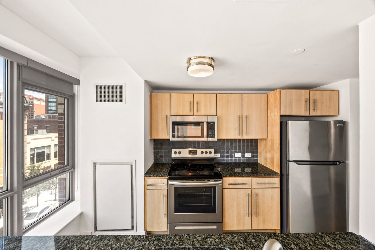 66 Main Street - Photo 6 of 39