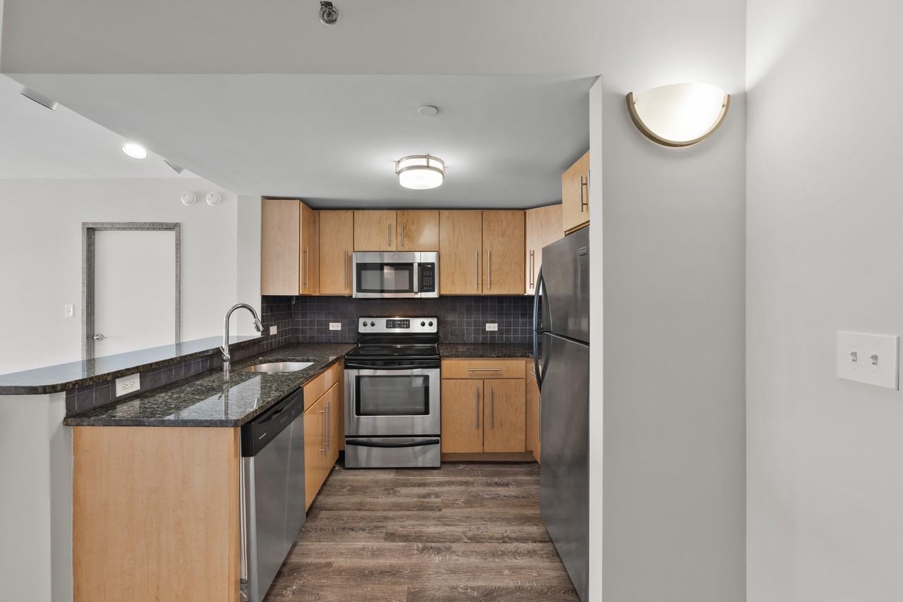 66 Main Street - Photo 7 of 39