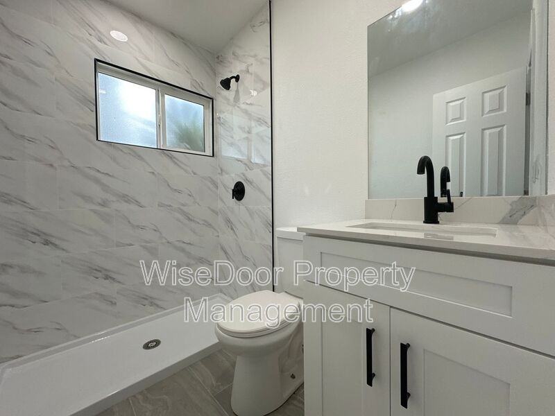 10392 Lampson Ave - Photo 6 of 19