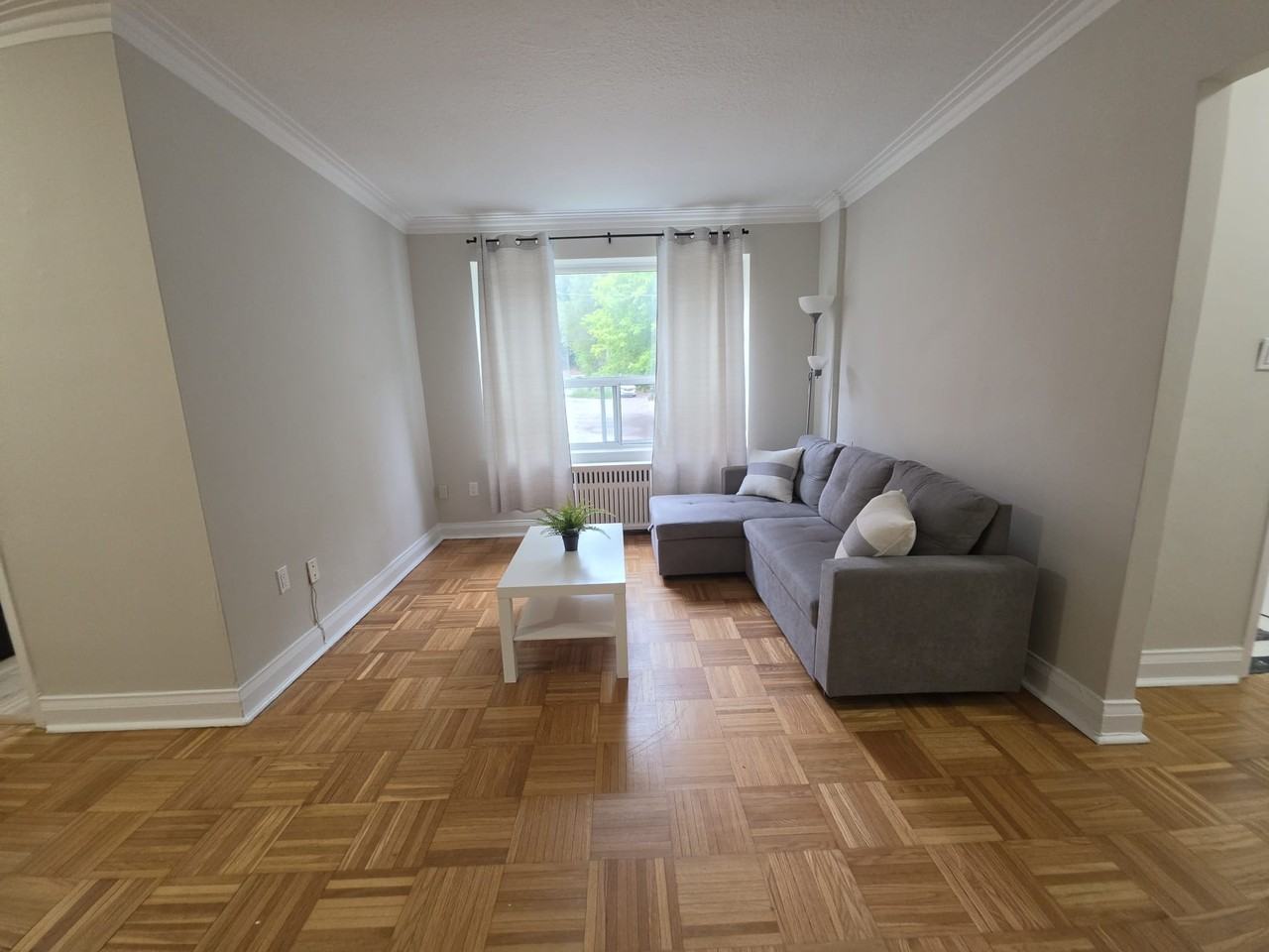 309 The Kingsway #107 - Photo 3 of 14