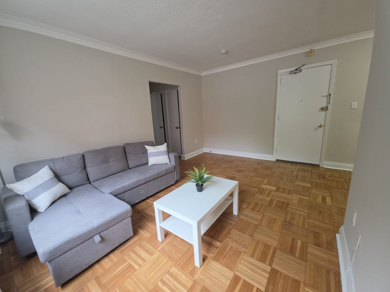 309 The Kingsway #107 - Photo 4 of 14