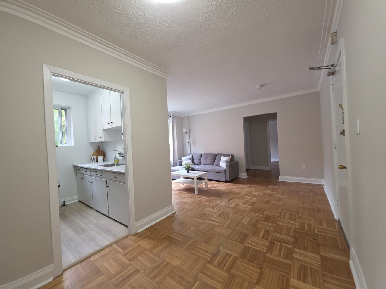 309 The Kingsway #107 - Photo 5 of 14
