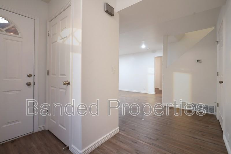 325 Mill St - Photo 7 of 22