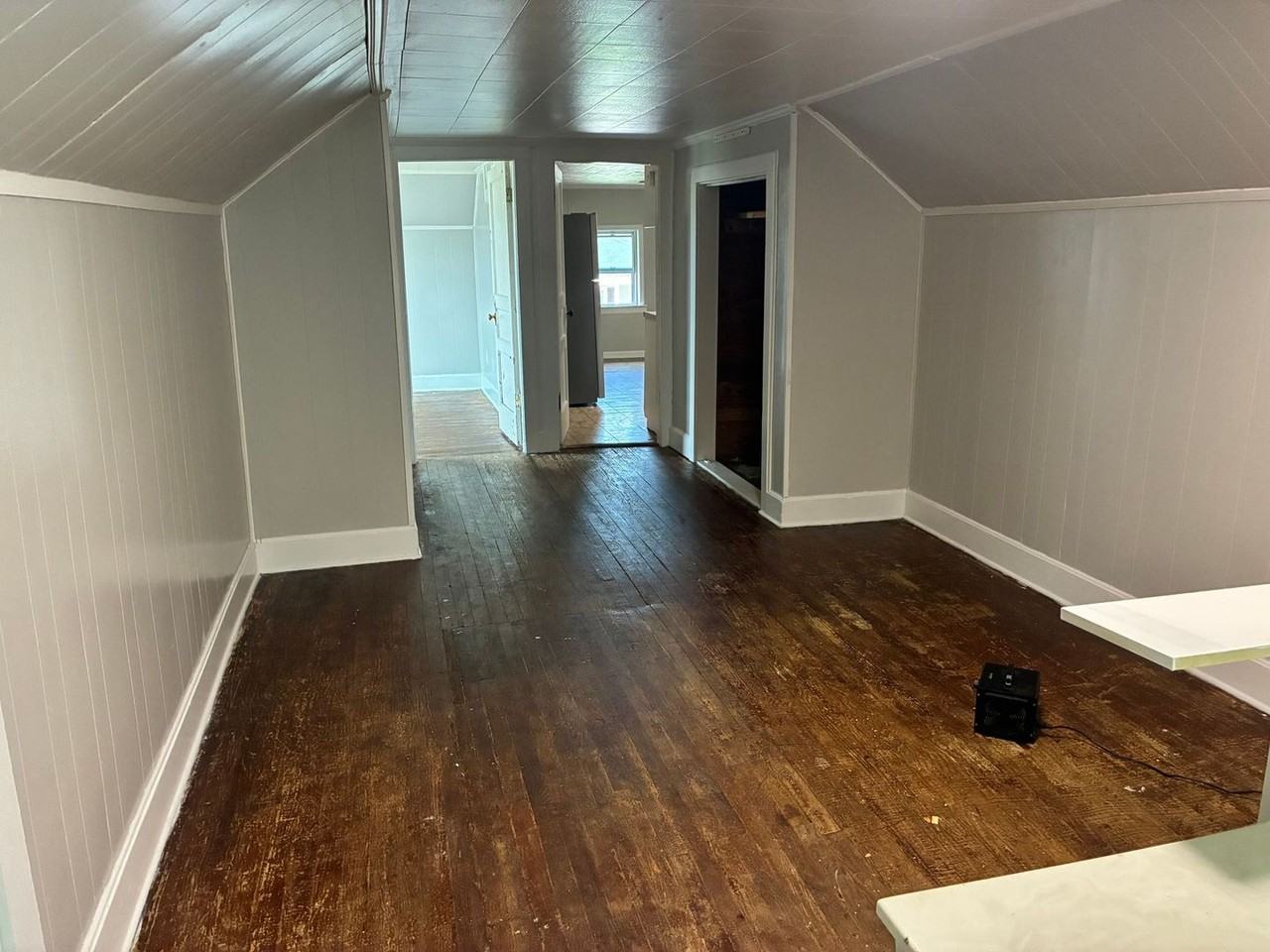 105 N Hatton Ave - Photo 2 of 16