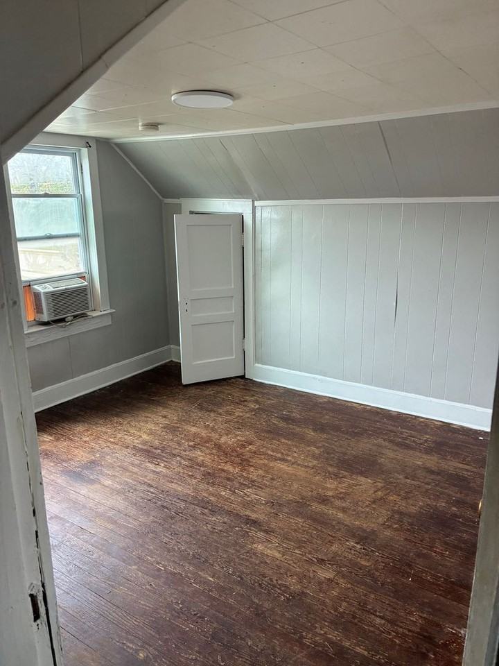 105 N Hatton Ave - Photo 5 of 16