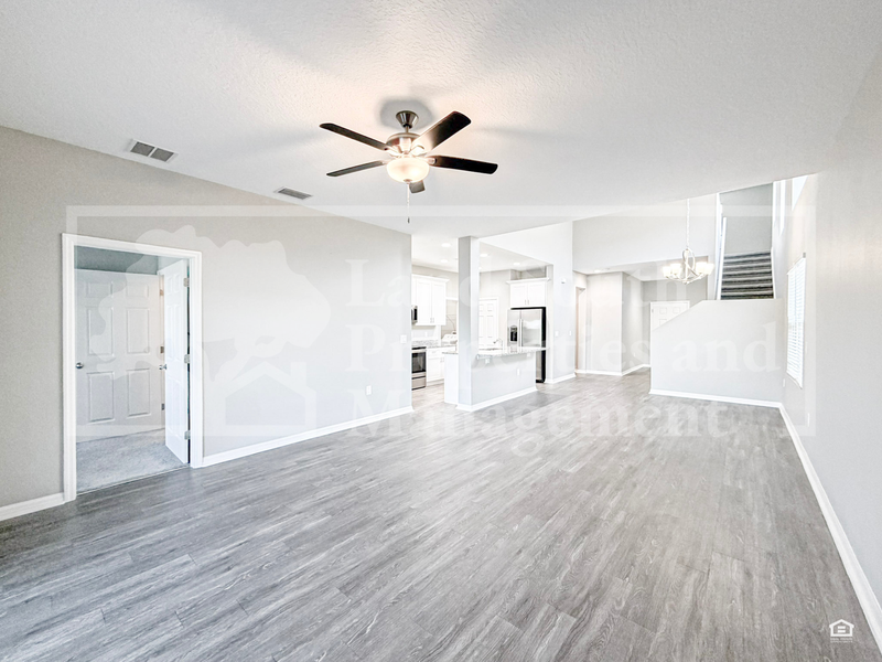 3389 Cup Dr - Photo 4 of 28