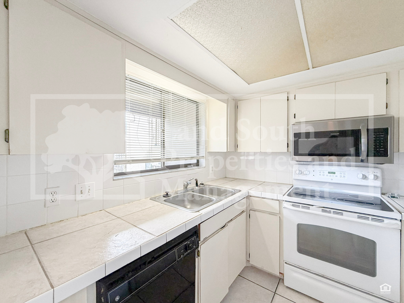 4948 Market Sq - Photo 6 of 17