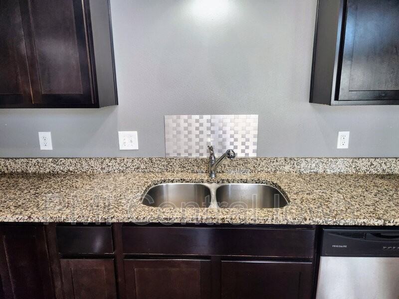 186 79th St - Photo 5 of 26