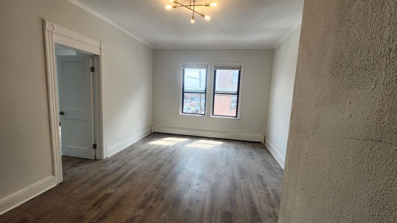200 Irving Residential - Photo 6 of 19