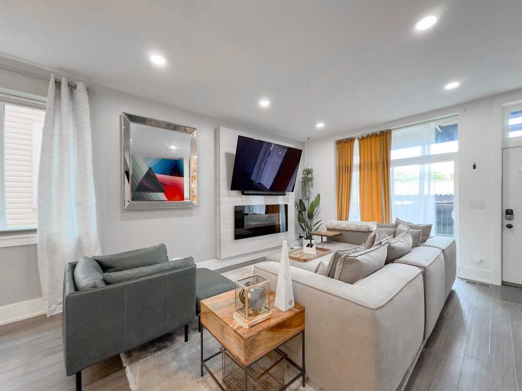 1812 N Sawyer Ave #1R - Photo 7 of 21